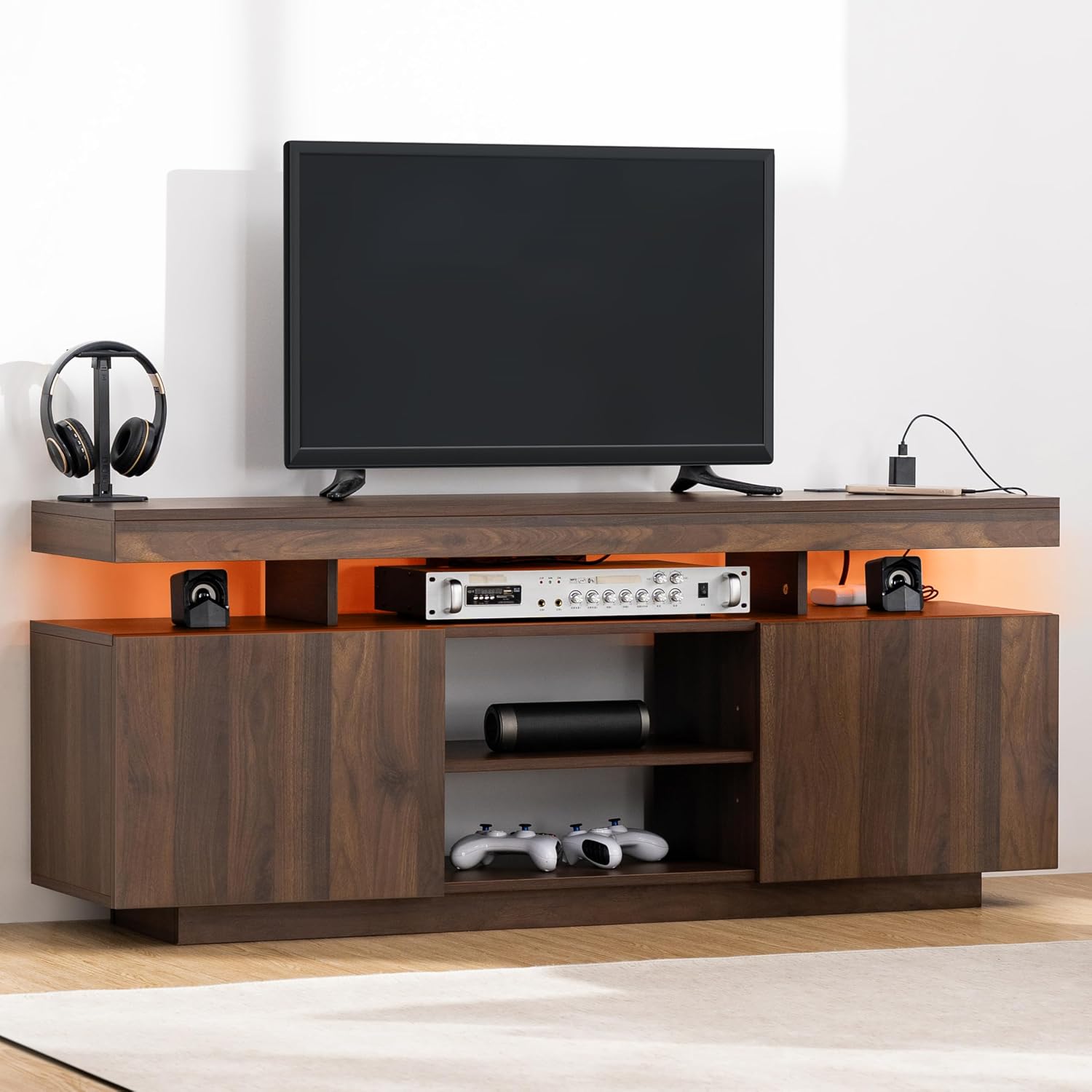 Gaming Console Room - Тумба под LED-телевизор с розетками и